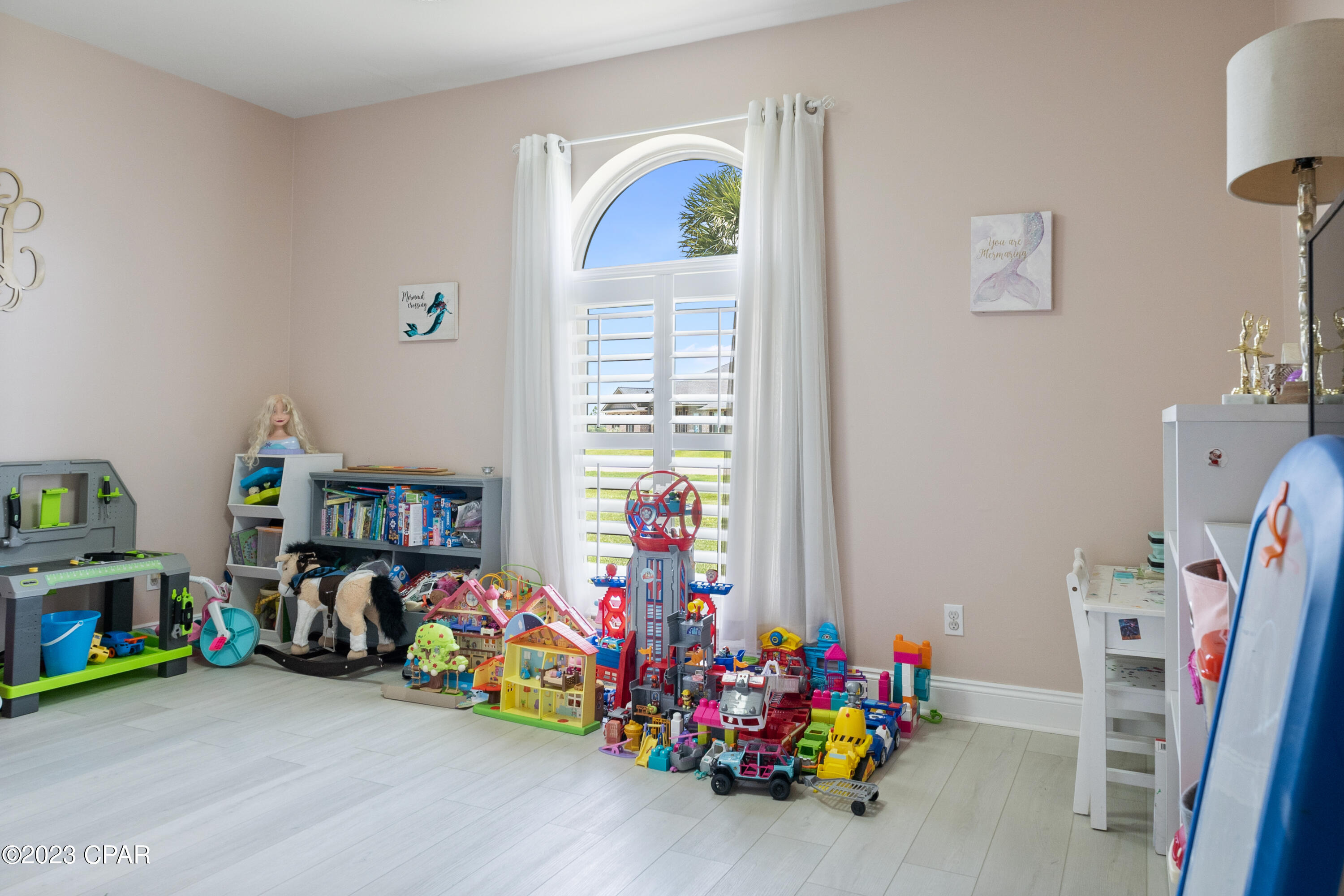 Kirkland Manor - Residential