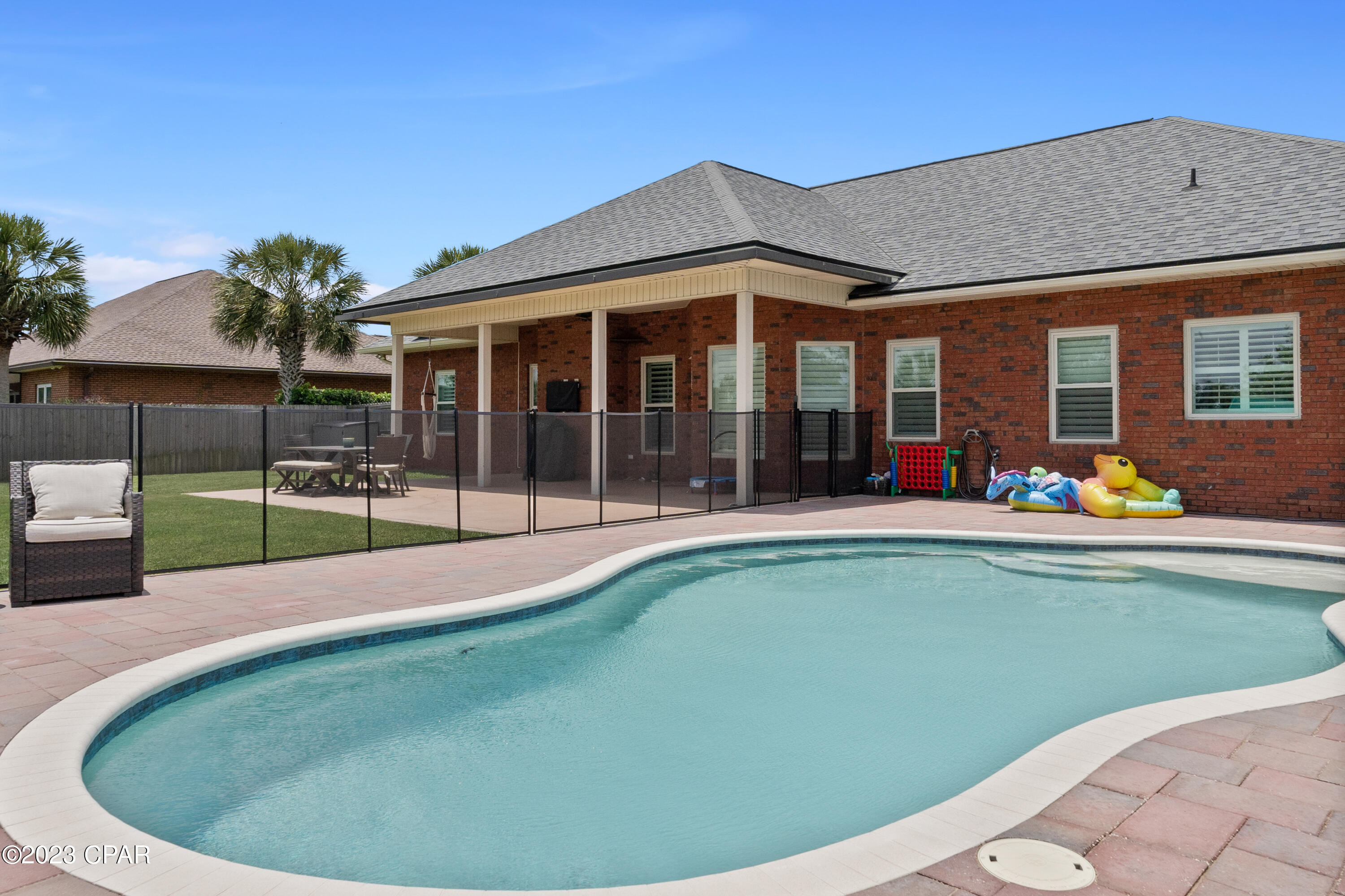 Kirkland Manor - Residential