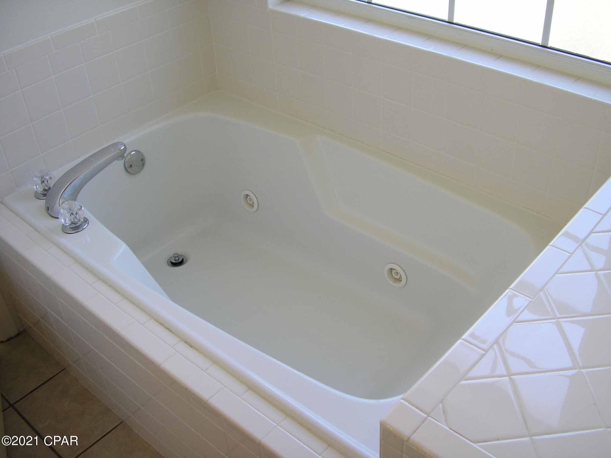 Hidden Pines Phase VI - Residential Lease