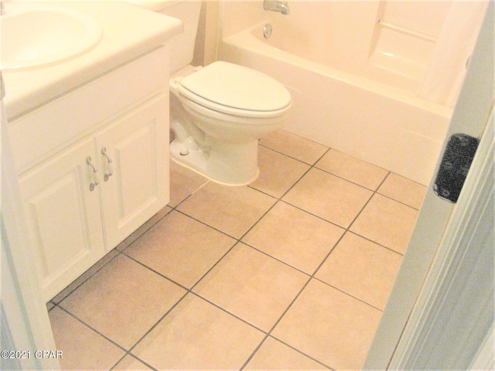 Hidden Pines Phase VI - Residential Lease