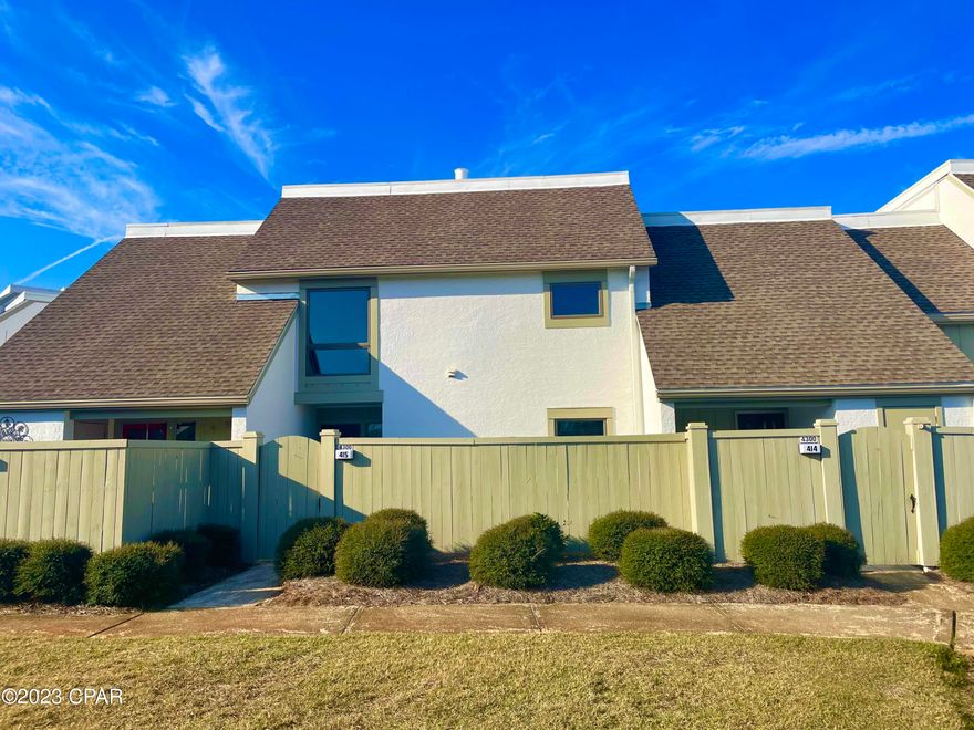 This is a well priced one story unit in desirable Bay Point. This two bedroom two bath Golf Villa has a full galley kitchen, full size washer and dryer hook ups and ample storage. If you want to be in a gated neighborhood with access to the water, golf and restaurants, this is your chance. Please note the fireplace is decorative and the window in the bedroom is being replaced.

Confirming association fees- Annual Bay point is currently $1325 Golf Villas to be confirmed at $1423.57each quarter as of January 2023. Fees include exterior maintenance and insurance. Each owner responsible for interior insurance.