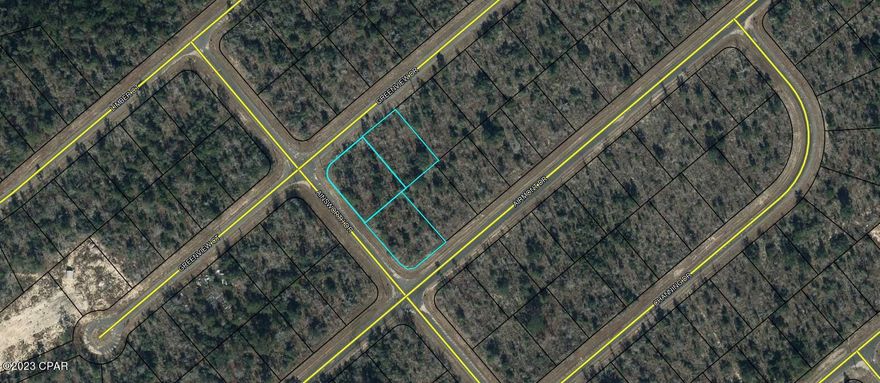 COMP PURPOSES ONLY!!! Three adjoining lots (2 of which are corner lots).