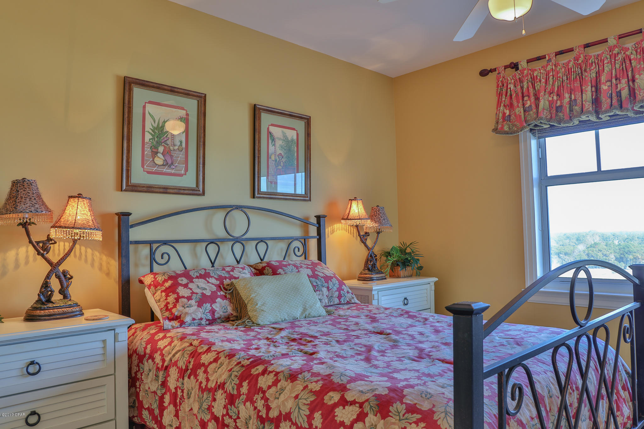 En Soleil Condo - Residential