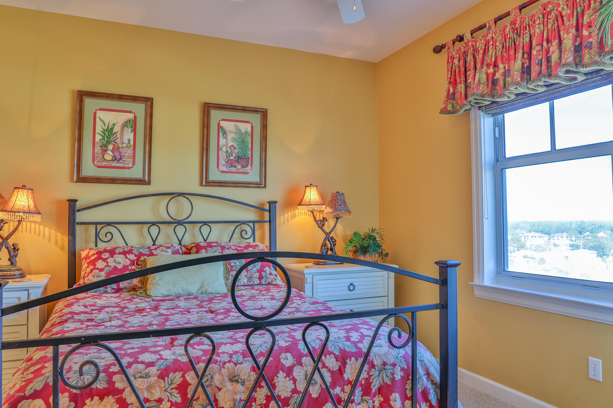 En Soleil Condo - Residential