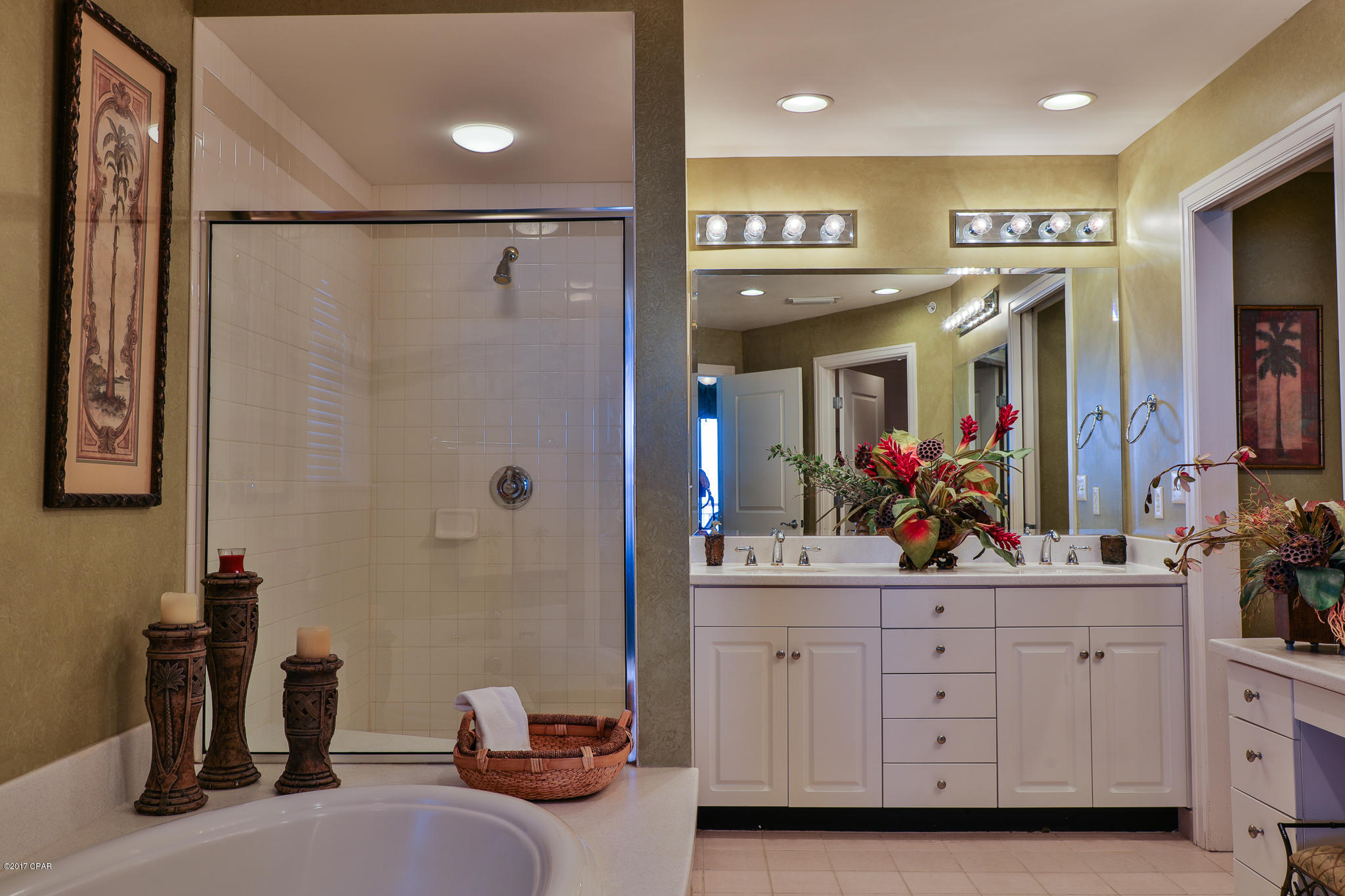 En Soleil Condo - Residential