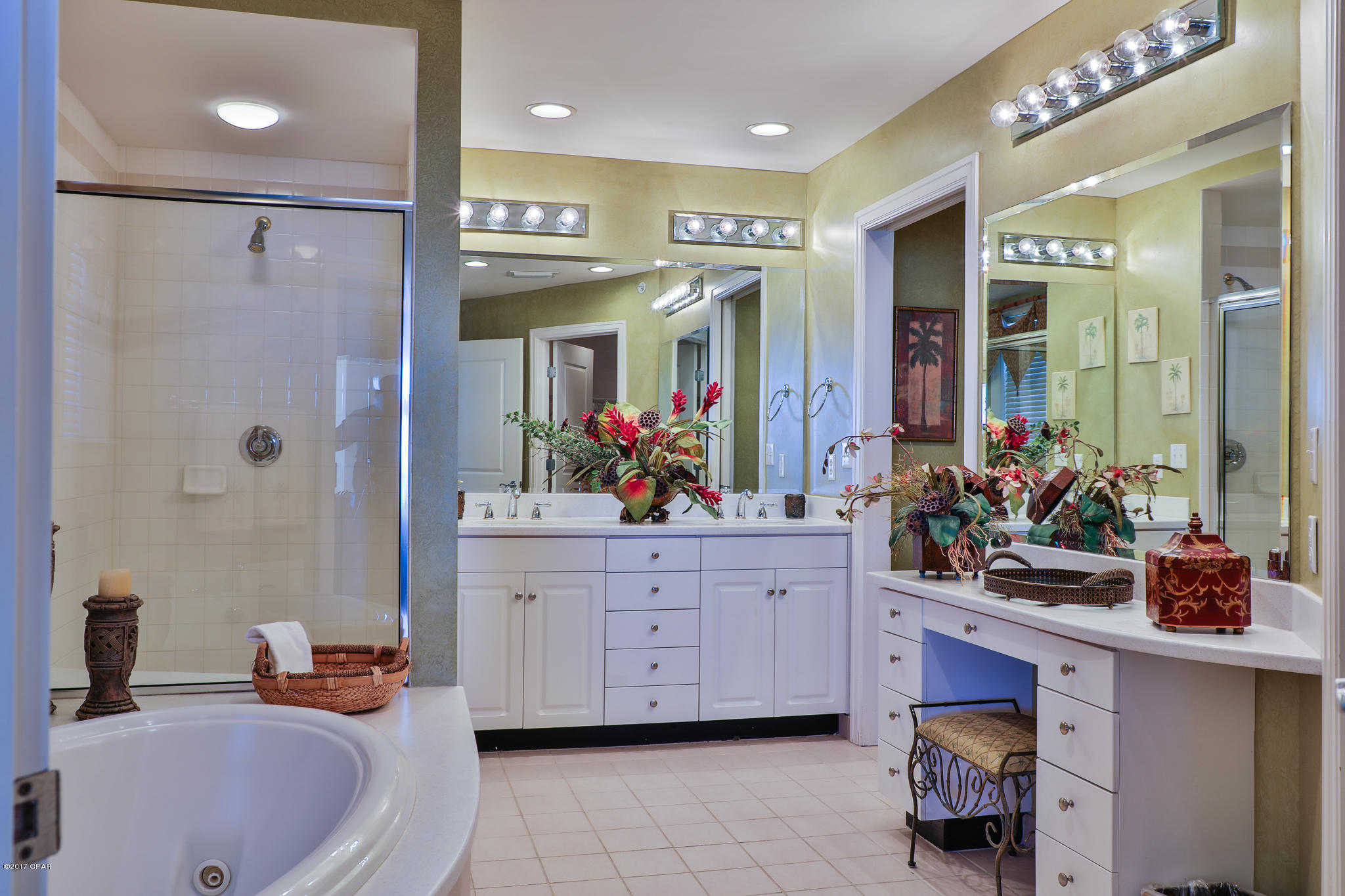 En Soleil Condo - Residential