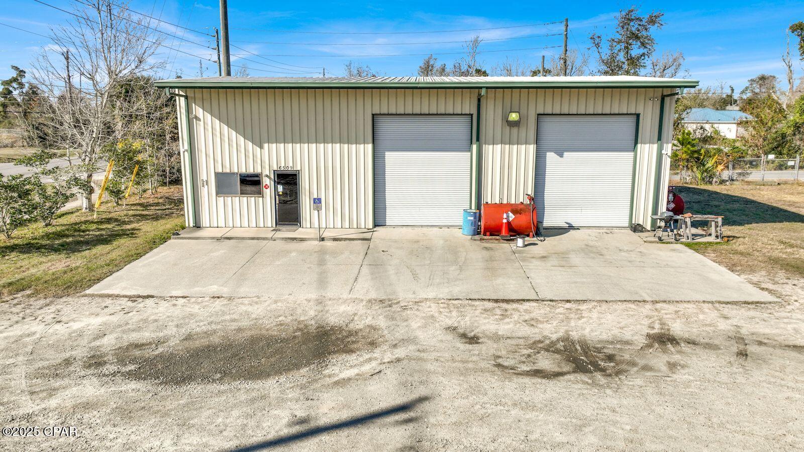 [No Recorded Subdiv] - Commercial Sale