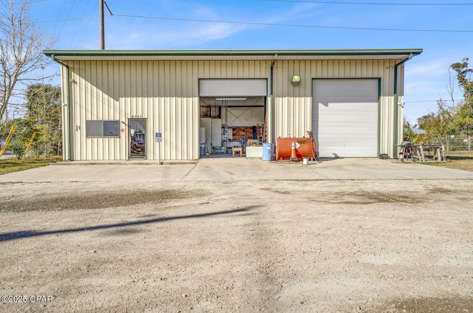 [No Recorded Subdiv] - Commercial Sale