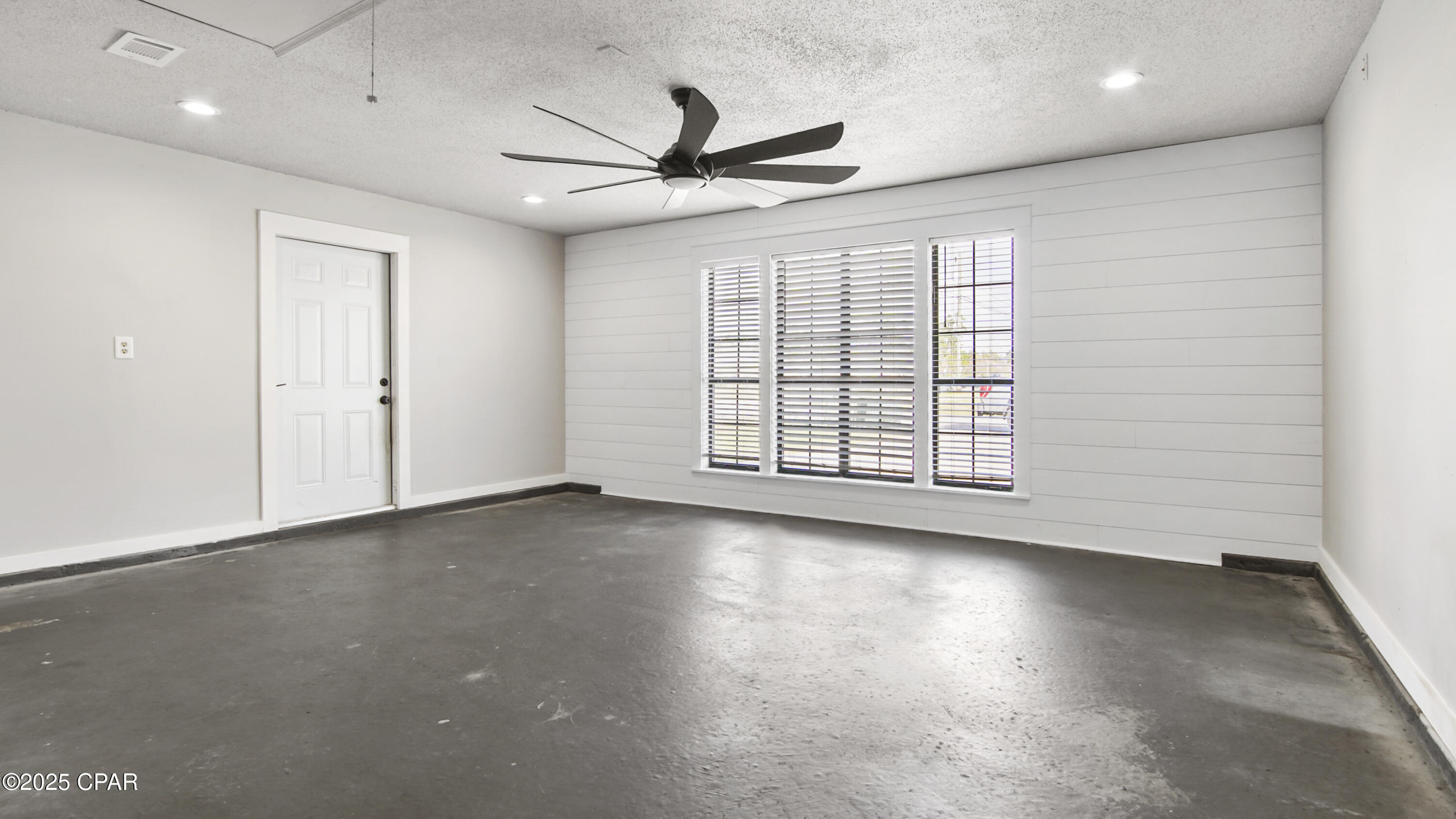 Belaire Estates U-6 - Residential