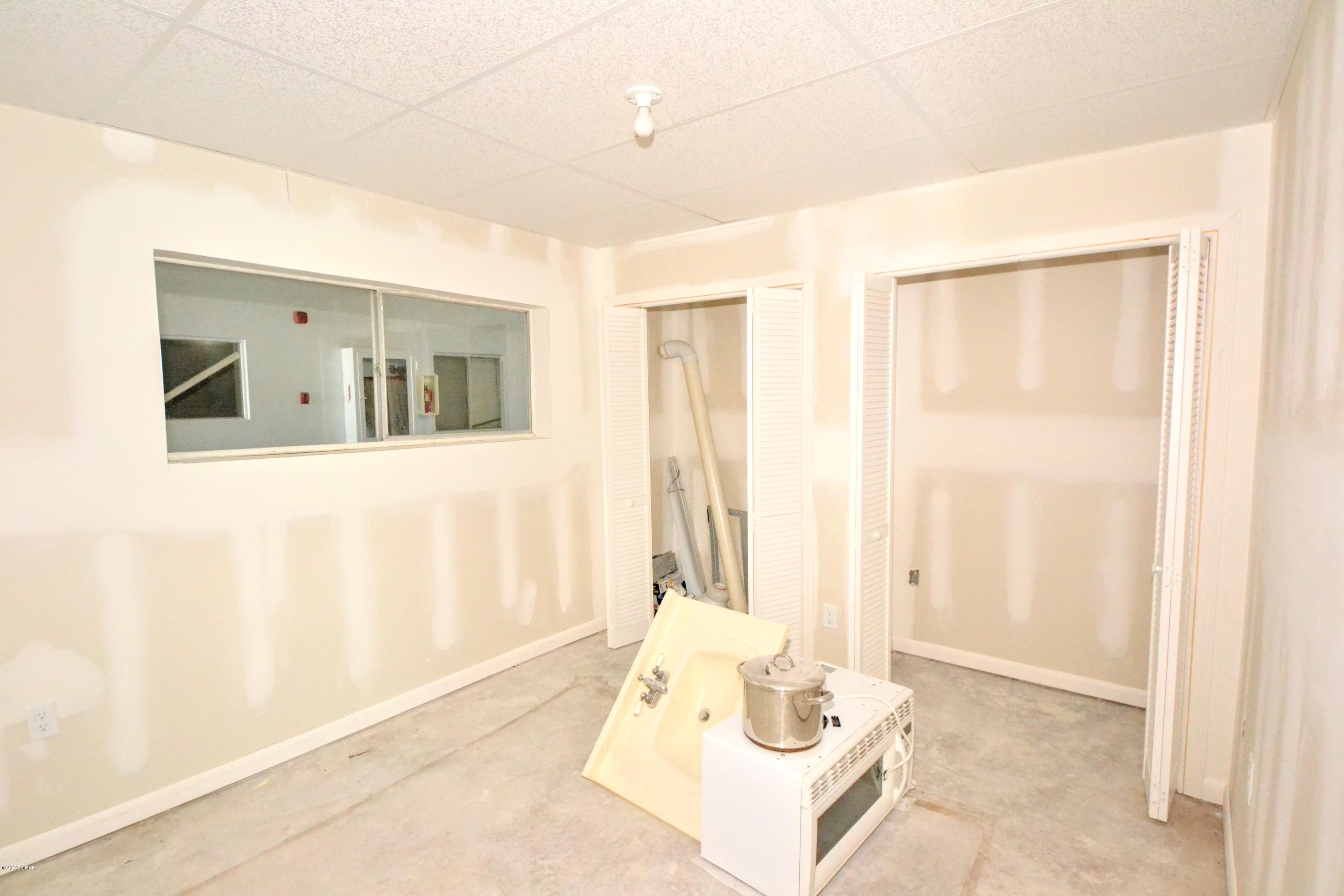 Bay Club Condo Ph 2 - Residential