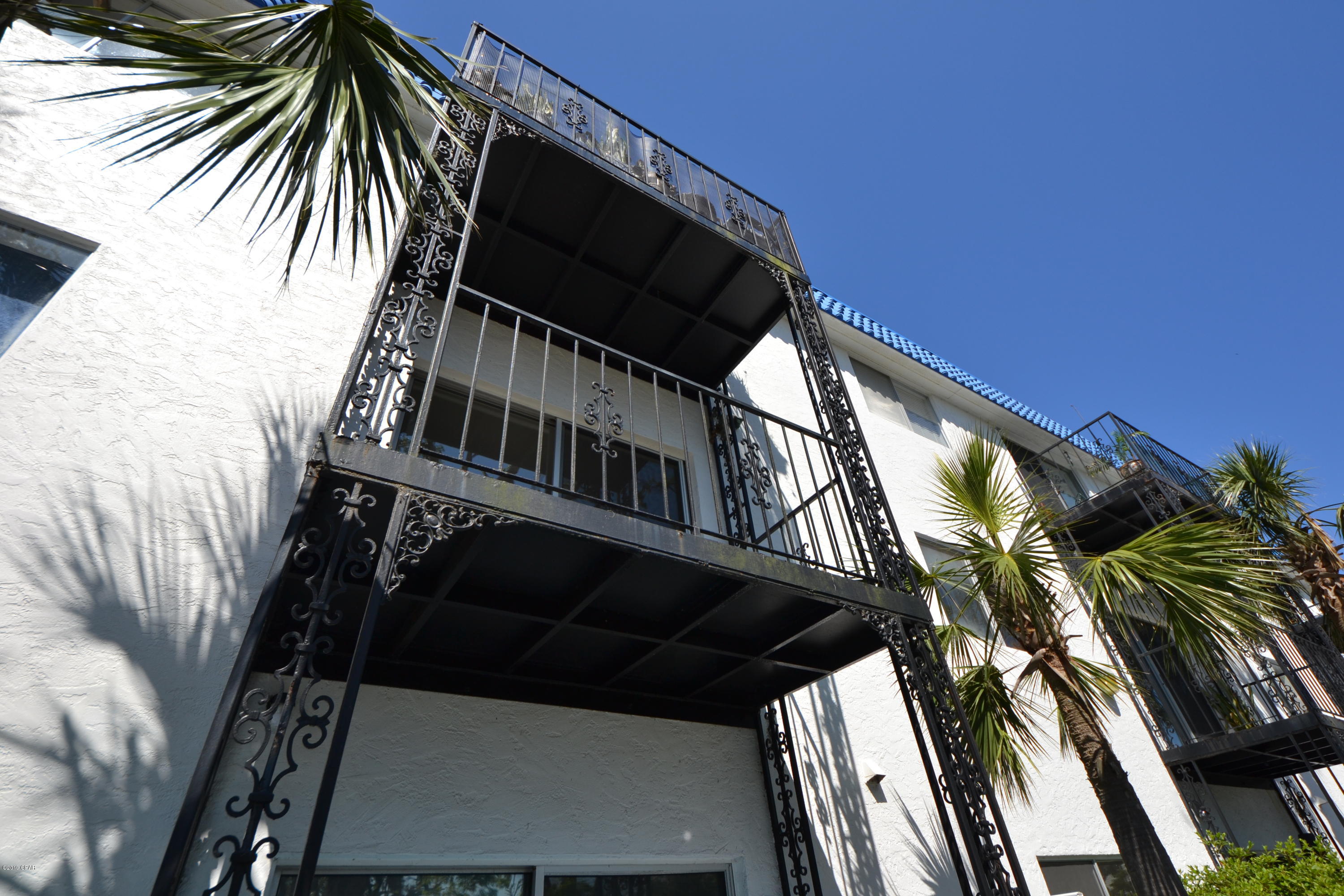 Bay Club Condo Ph 2 - Residential