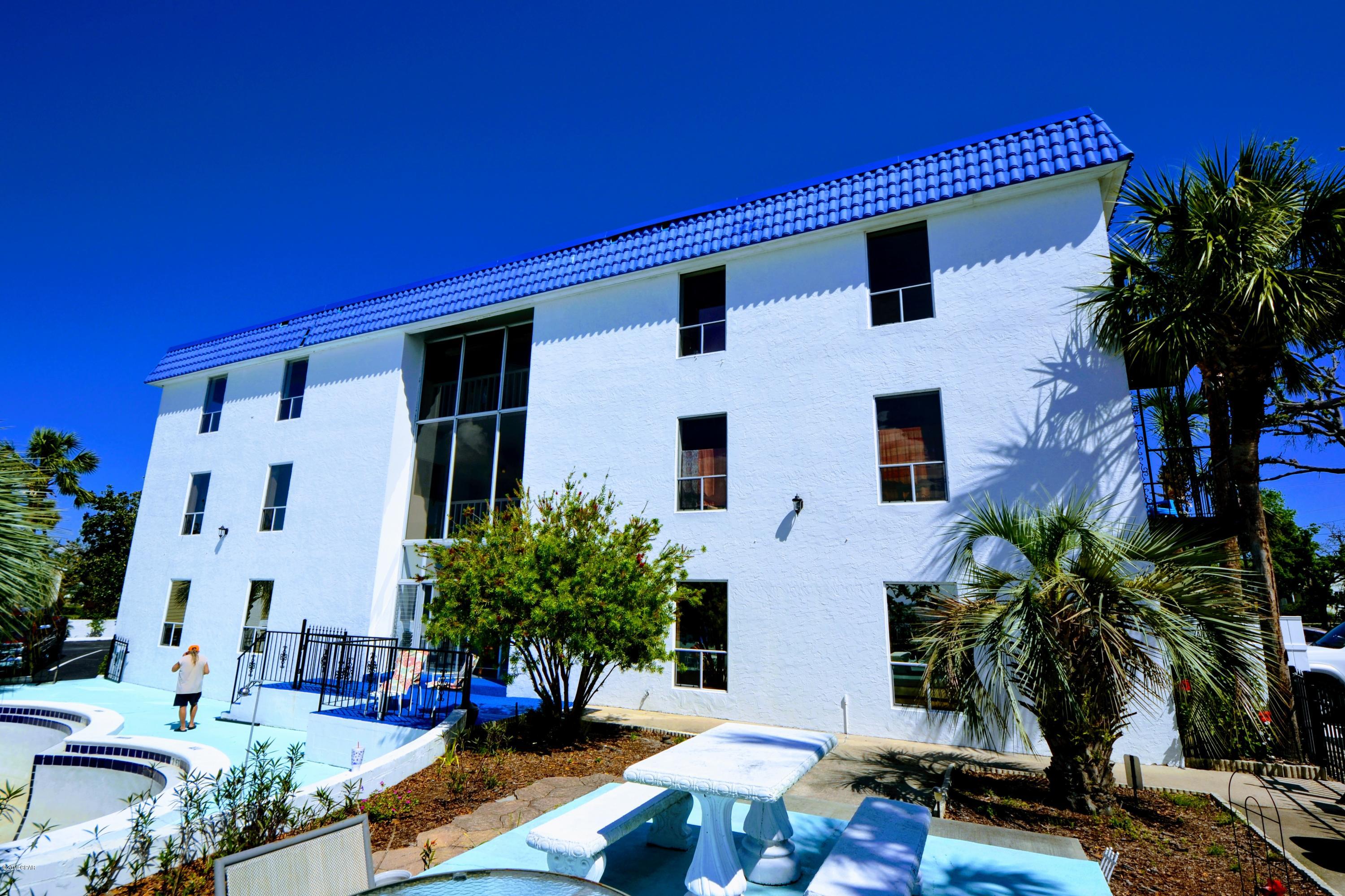 Bay Club Condo Ph 2 - Residential