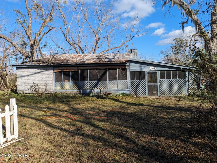Country living at its best close to Alford city limits. Home has 2 bdrm 1 bath with a large screened-in porch on front and side. Has a stone fireplace in living area. The bedrooms are good size and master bdrm has a large walk in closet. Home has 3& 1/2 acres for gardening or livestock animals. 
Vacant and ready to show