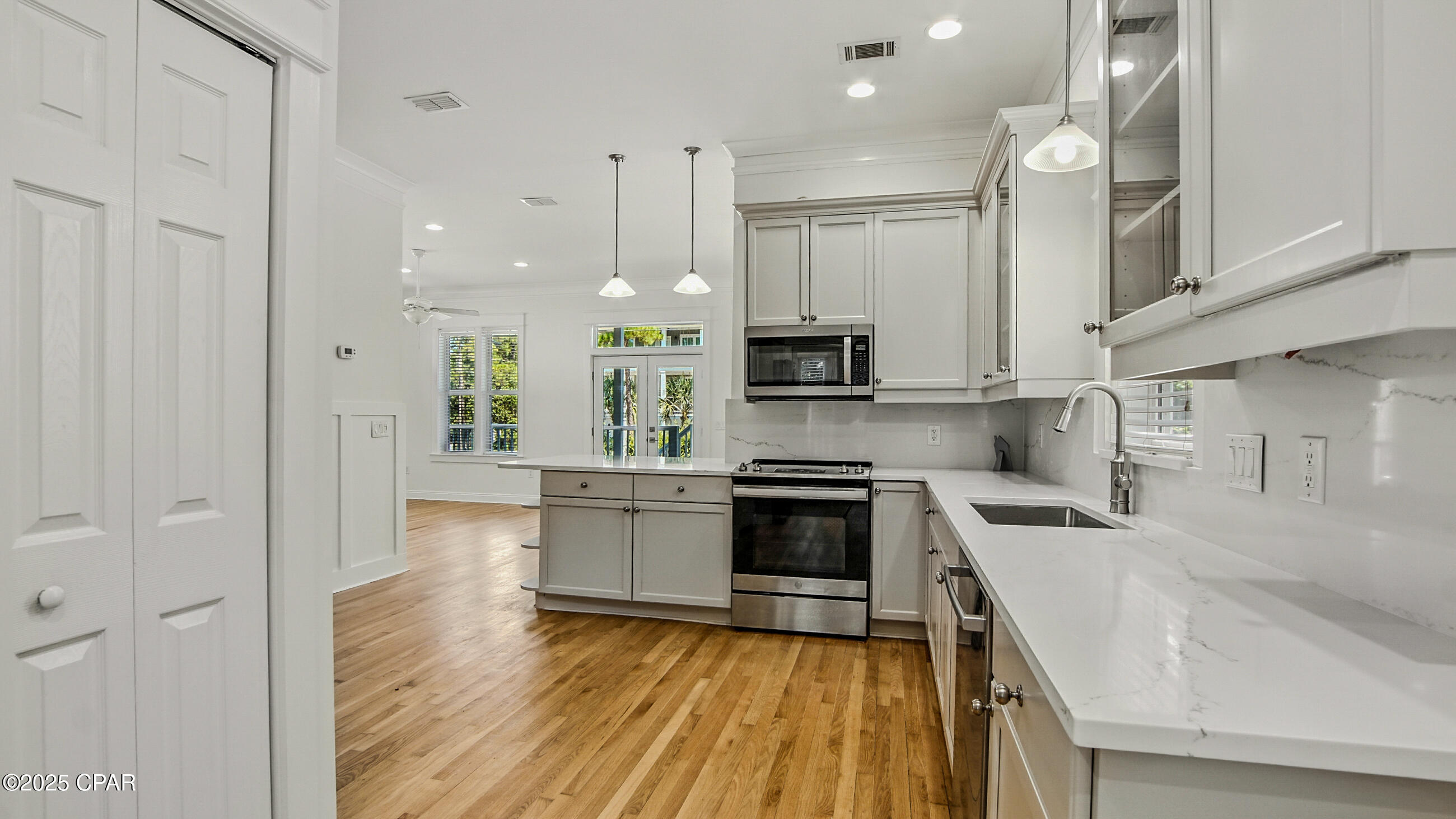 Gulf Shore Manor - Residential