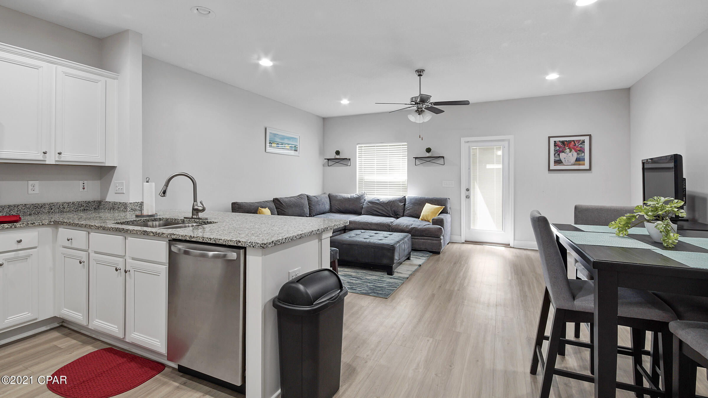 Hathaway Townhomes - Residential Lease