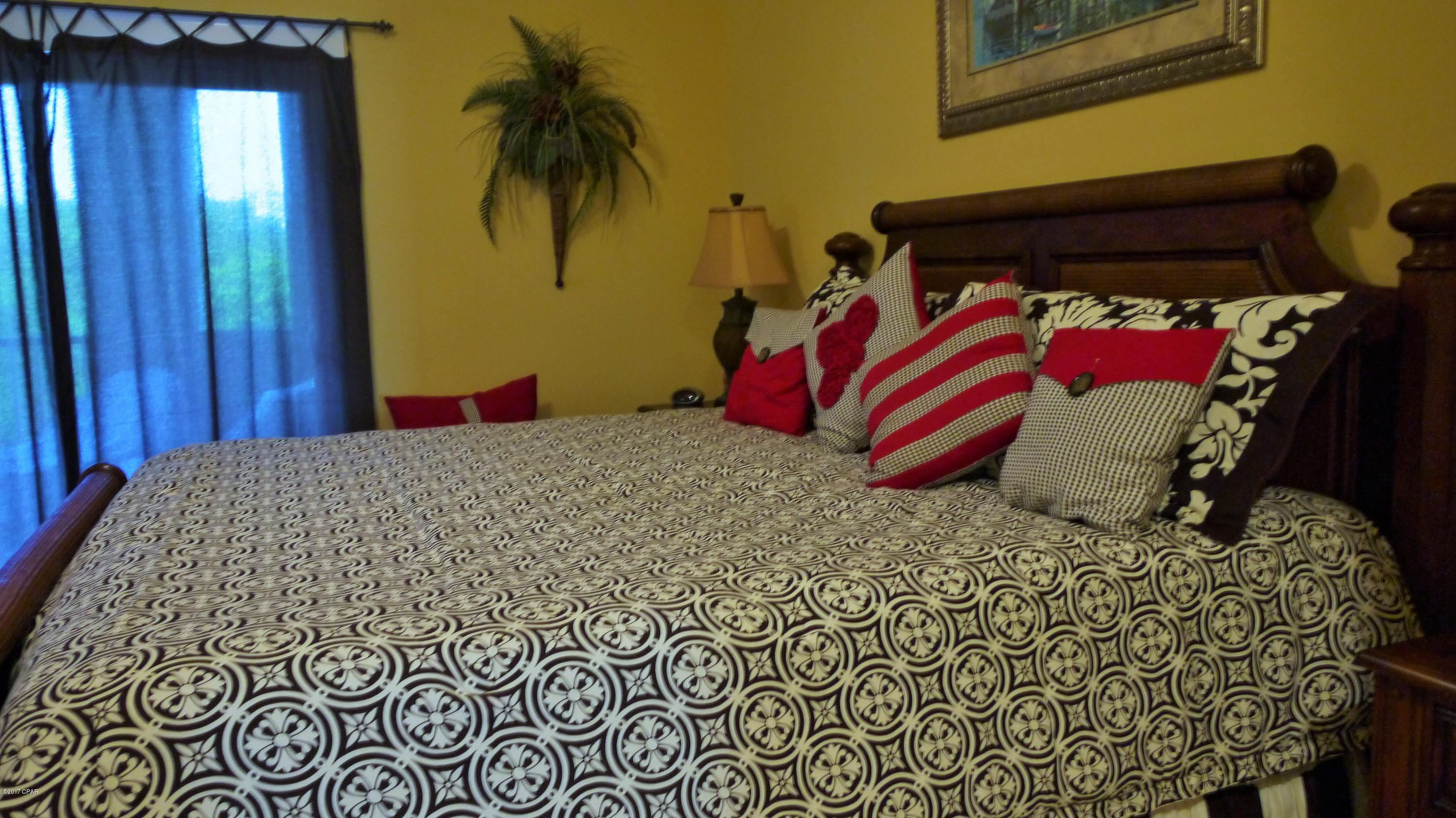 La Valencia Beach Resort - Residential Lease