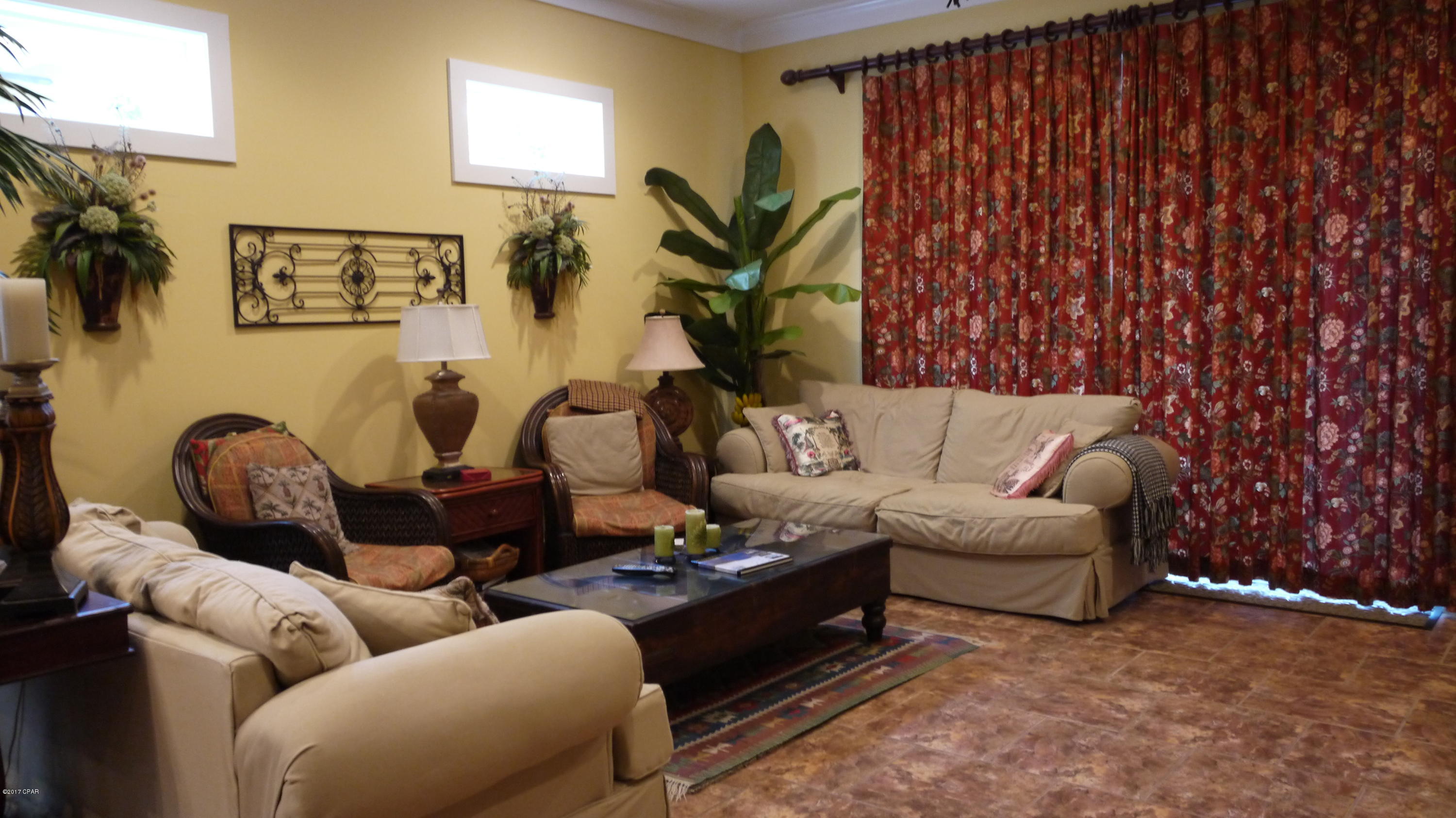 La Valencia Beach Resort - Residential Lease