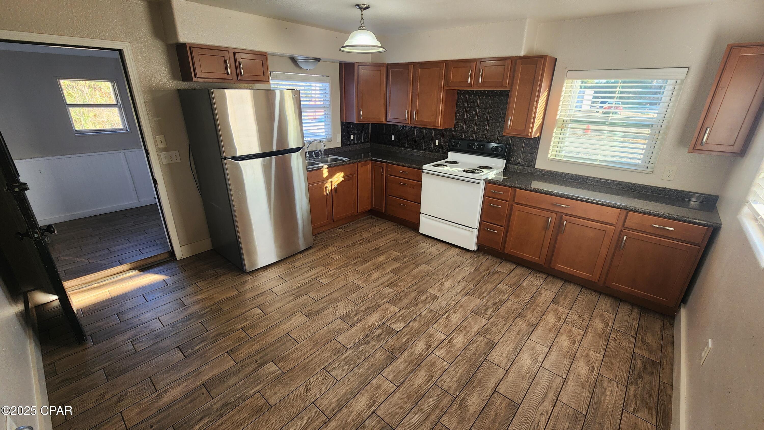 [No Recorded Subdiv] - Residential Lease