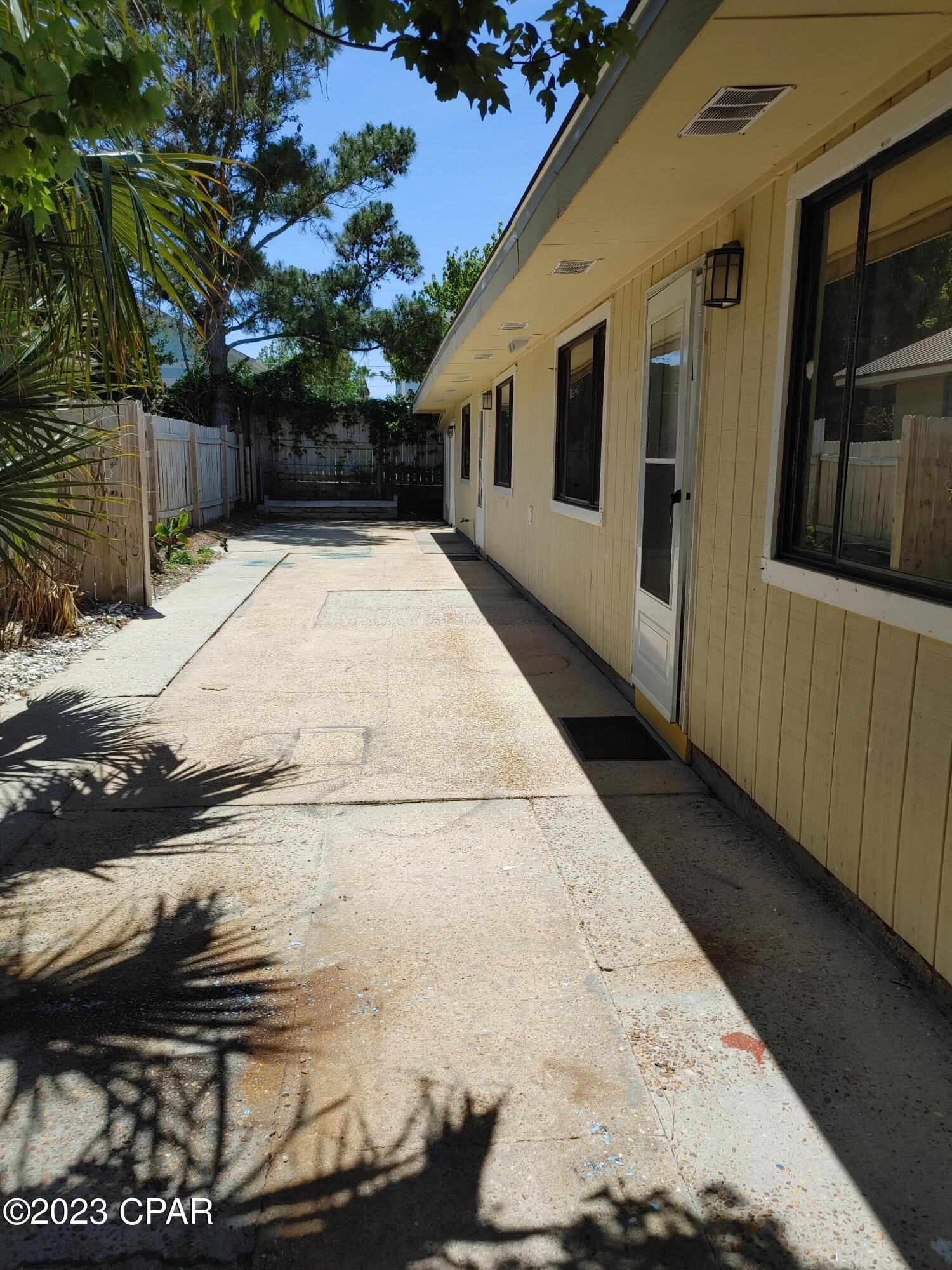Holiday Beach Unit 8 - Residential Lease