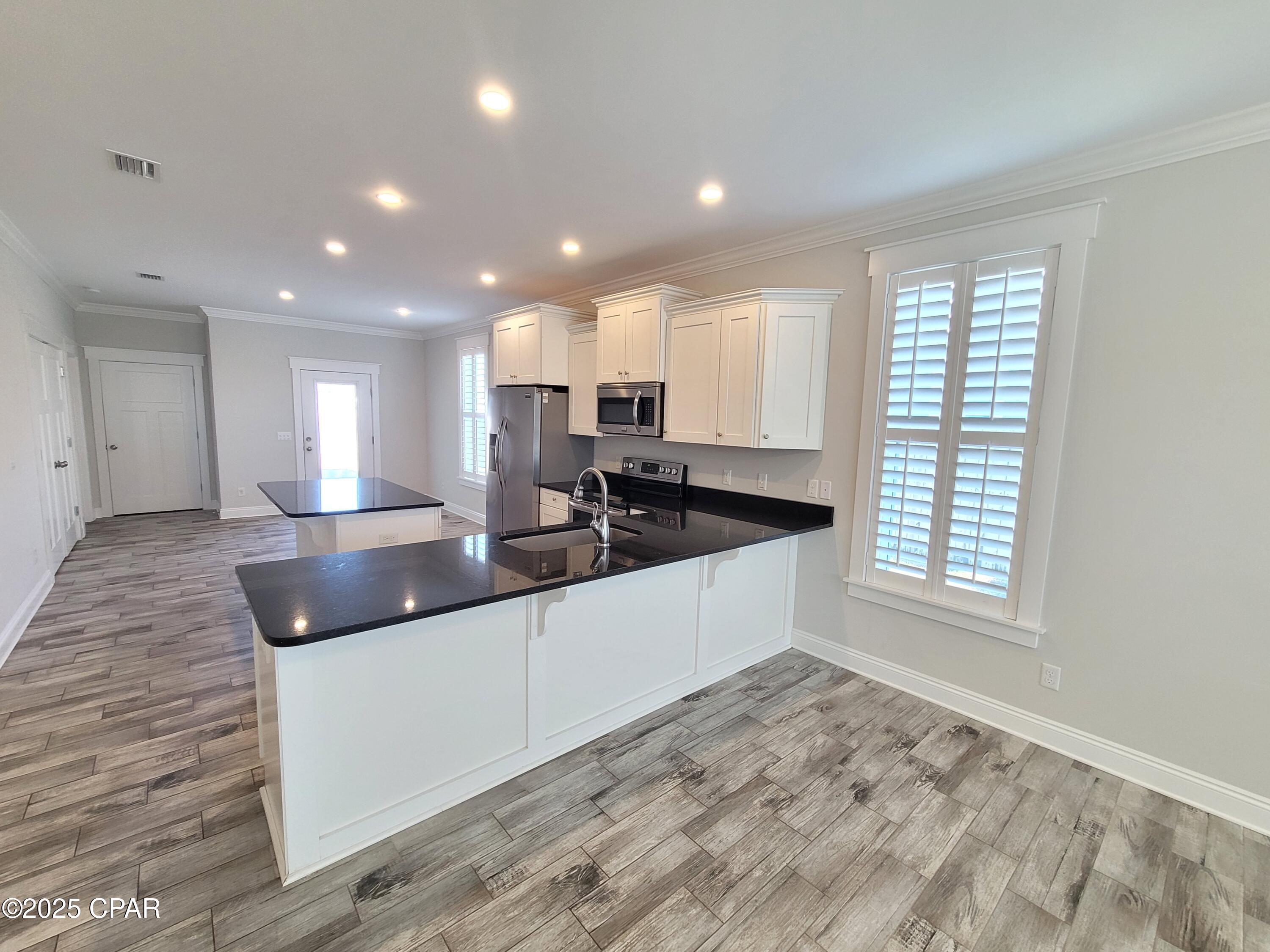 Biltmore Beach 1st Add - Residential Lease