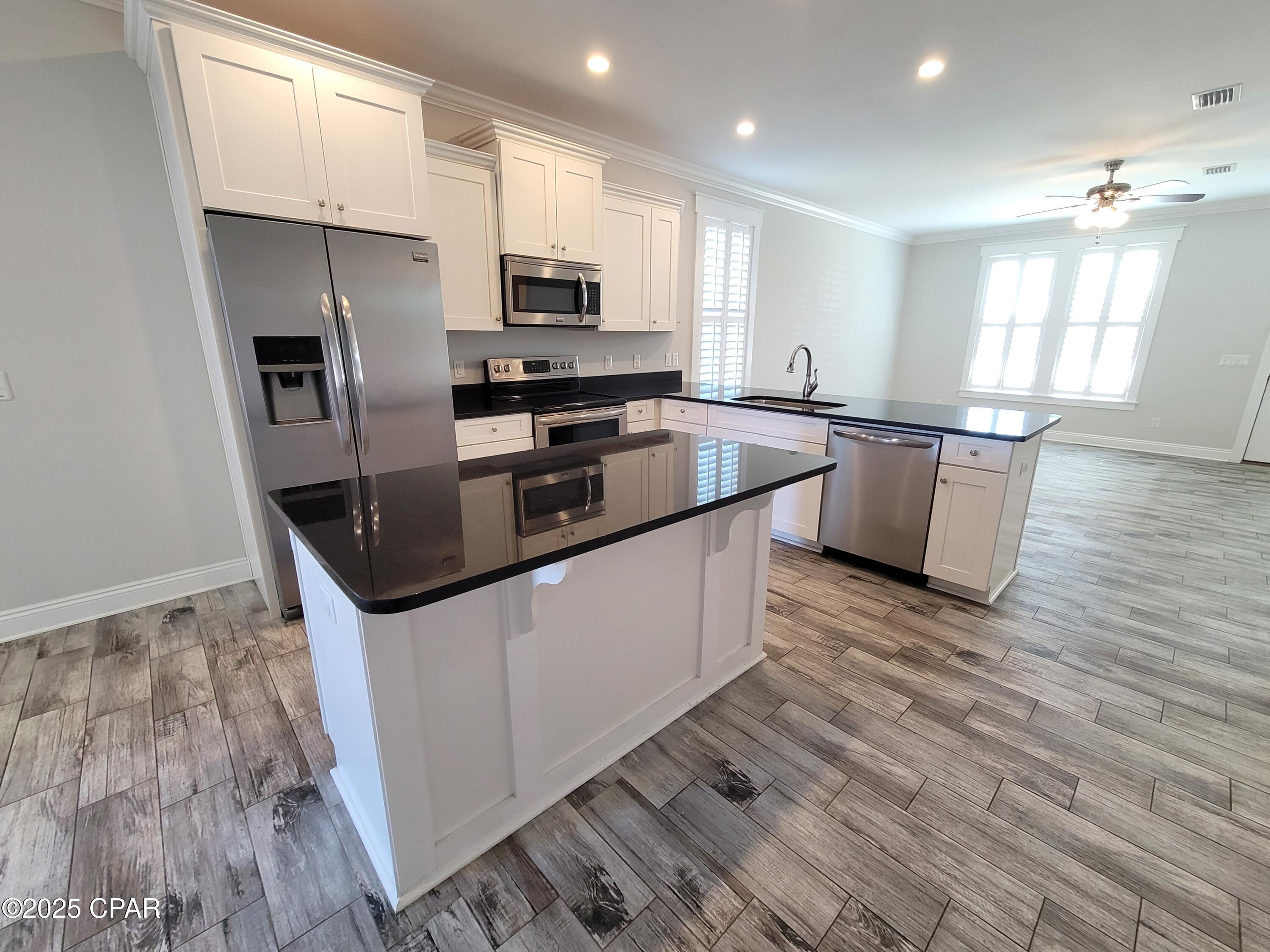 Biltmore Beach 1st Add - Residential Lease