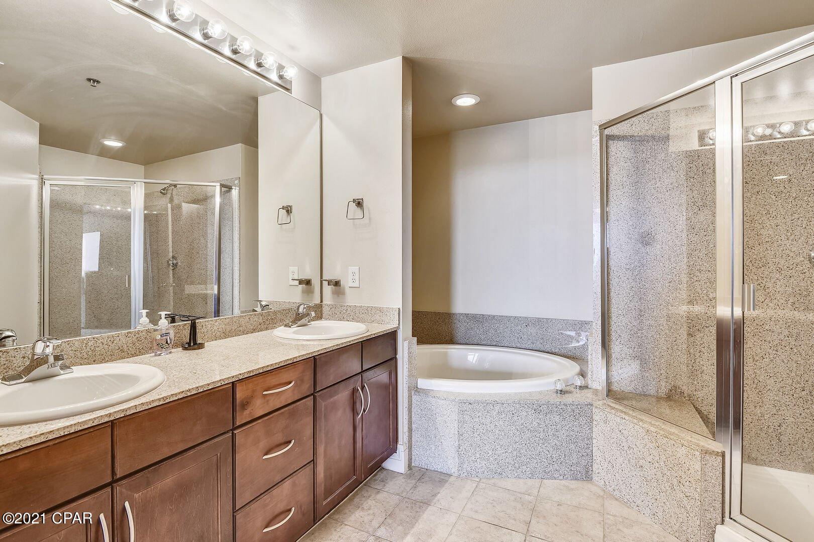 Laketown Wharf - Residential