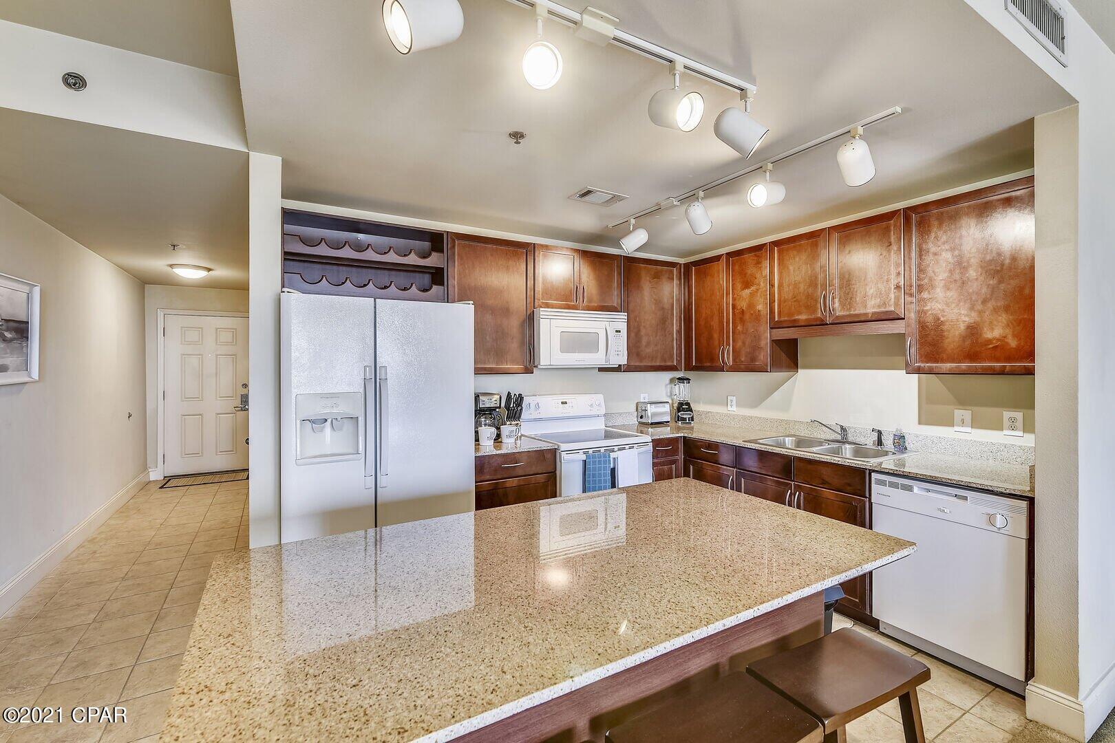 Laketown Wharf - Residential