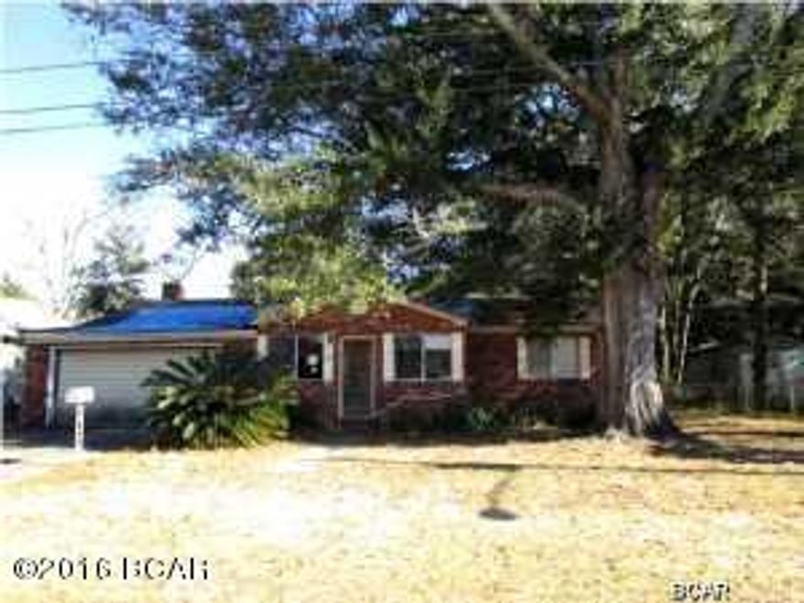 Home located close to Tyndall AFB. Large fenced in back yard, bonus room with a fireplace, and 2 car garage. Laundry room in shed outside.