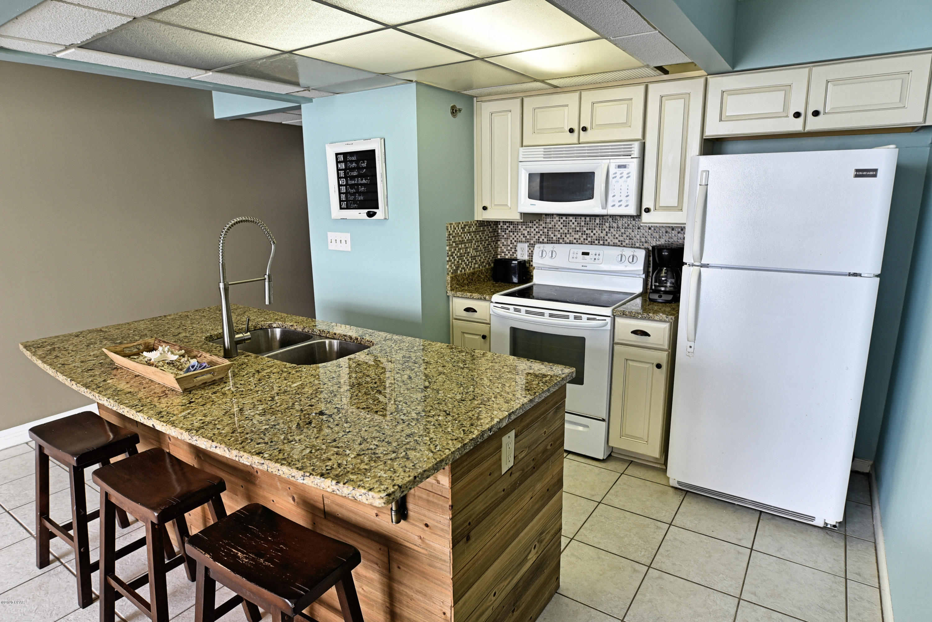 Edgewater Tower III - Residential