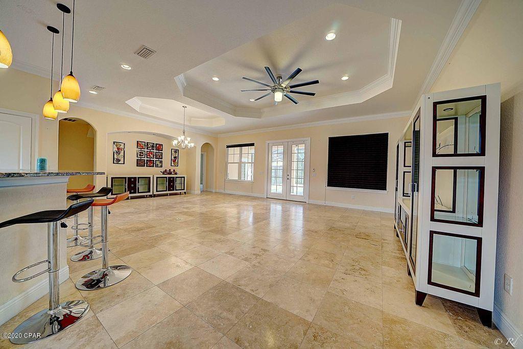 Dolphin Bay - Residential