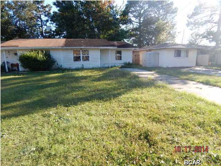 Affordable starter home or investment property in desirable Lynn Haven! Cute 2 bedroom, 1 bath needs a little work, but has rental potential of $600-$700/month. This unit is conveniently located to top rated schools, shopping, restaurants, hospital, and doctors' offices and just minutes to Tyndall AFB, Gulf Coast State College, FSU, and beaches. This is the lowest-priced duplex unit in Belaire Estates, so make an appointment to see this one today! Property being sold As Is. All measurements approximate, please verify if important.