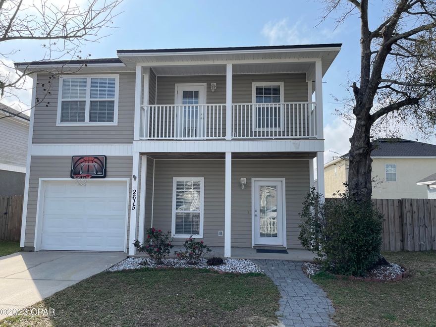 Very nice 4 bedroom 2.5 bath home in Avondale.  Large open living area downstairs. Features a balcony off the front bedroom.  Fenced yard. Pets ok with approval.  Non refundable pet fee required.