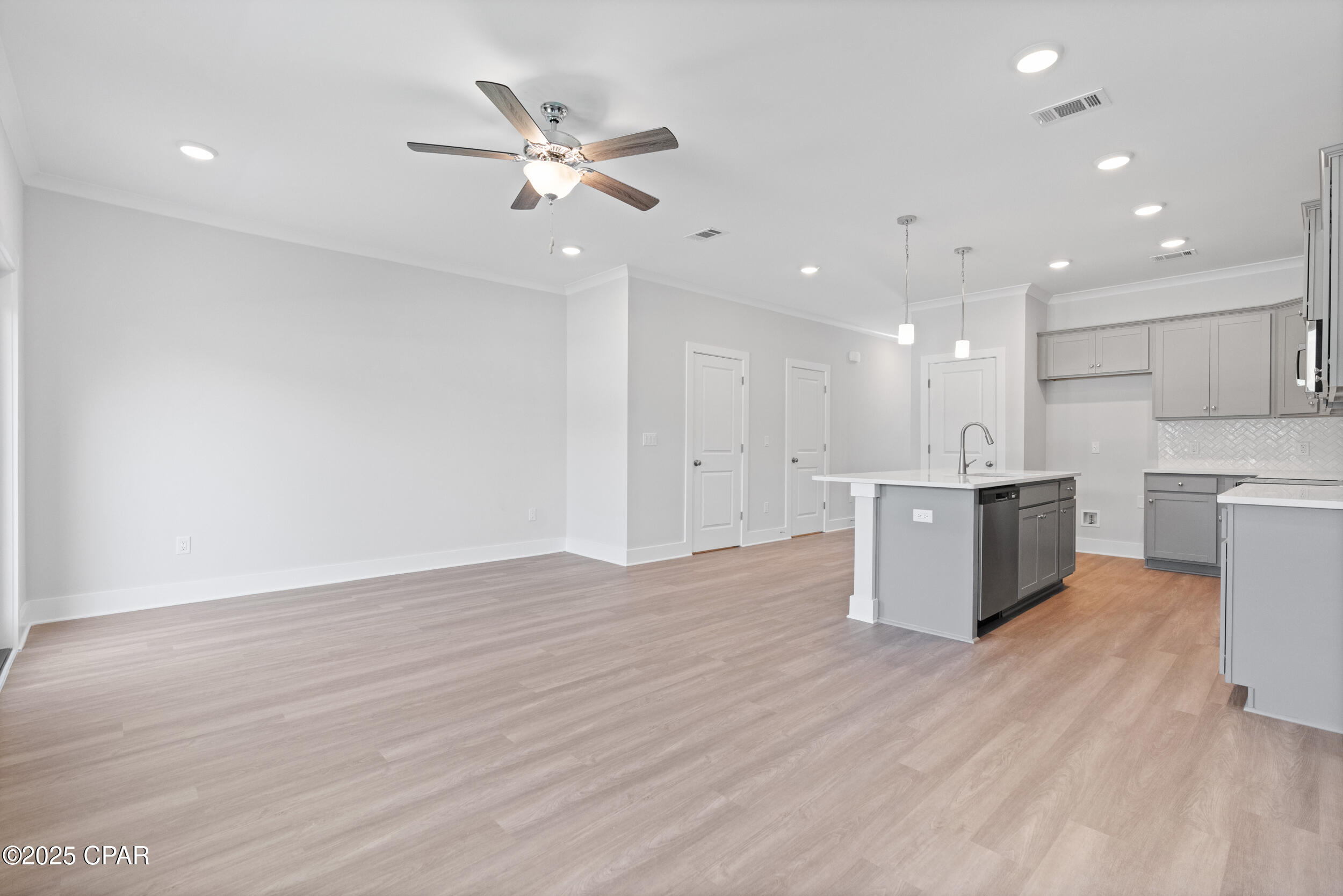 Colonial Landing - Residential