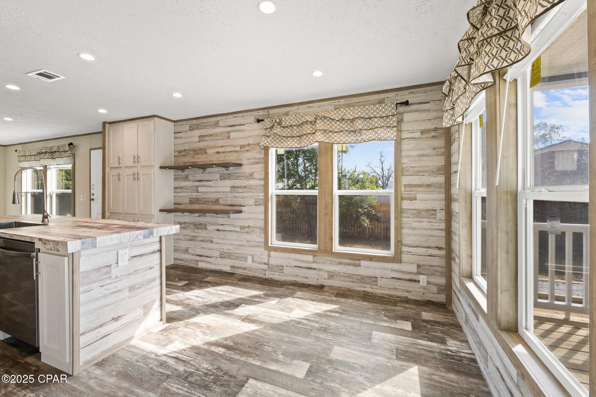 E Springfield - Residential