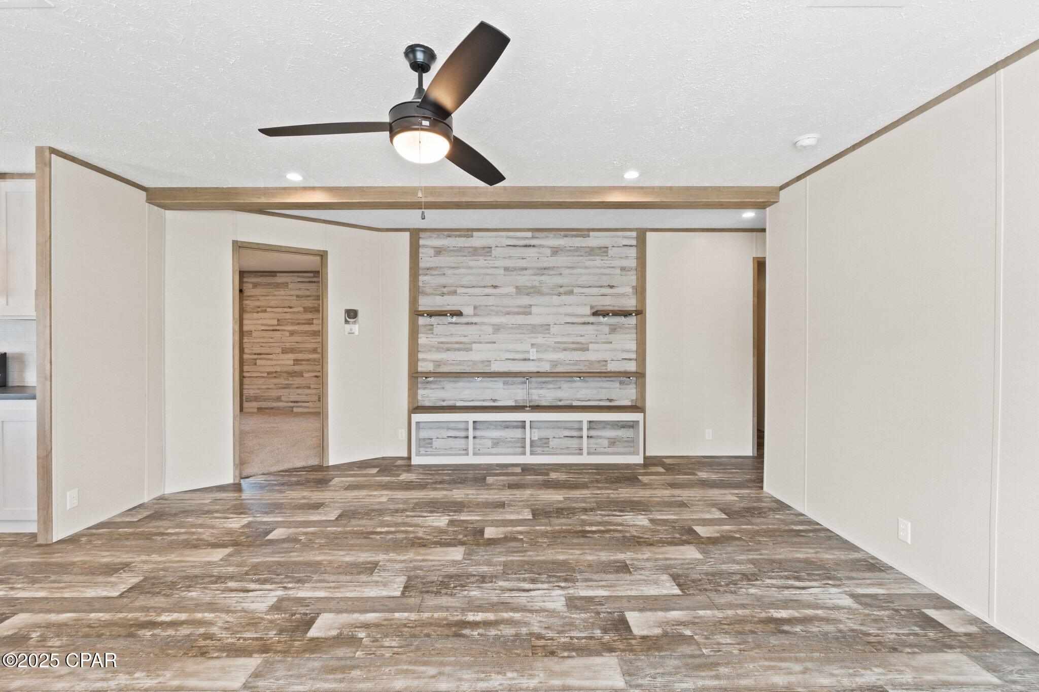 E Springfield - Residential