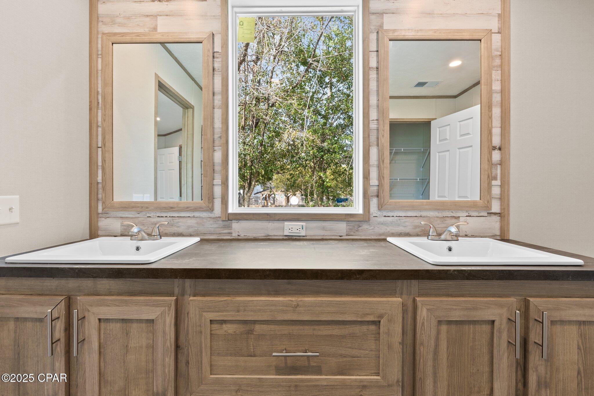 E Springfield - Residential