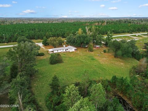 A home in Blountstown