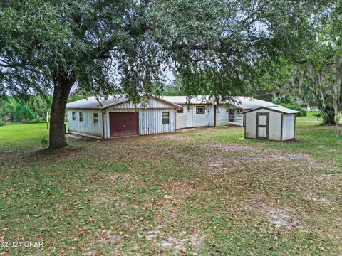 A home in Blountstown