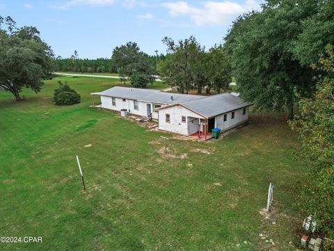 A home in Blountstown