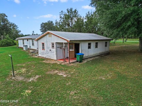 A home in Blountstown