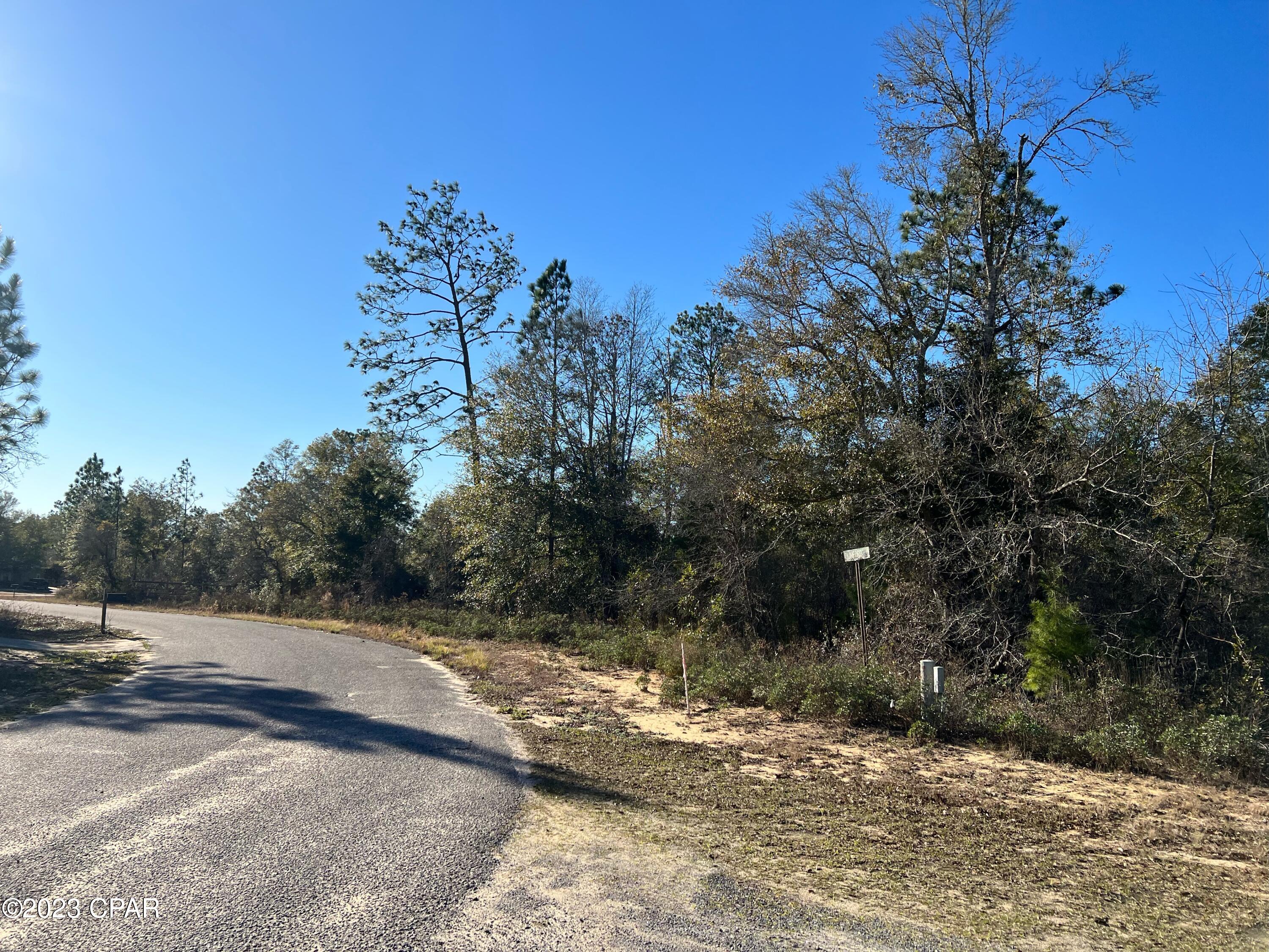 Paradise Lakes - Land