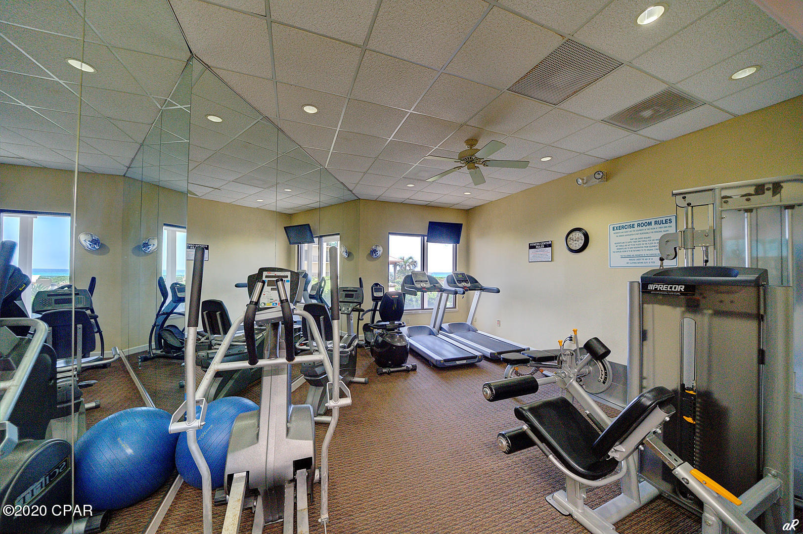 Summerwinds Condo - Residential