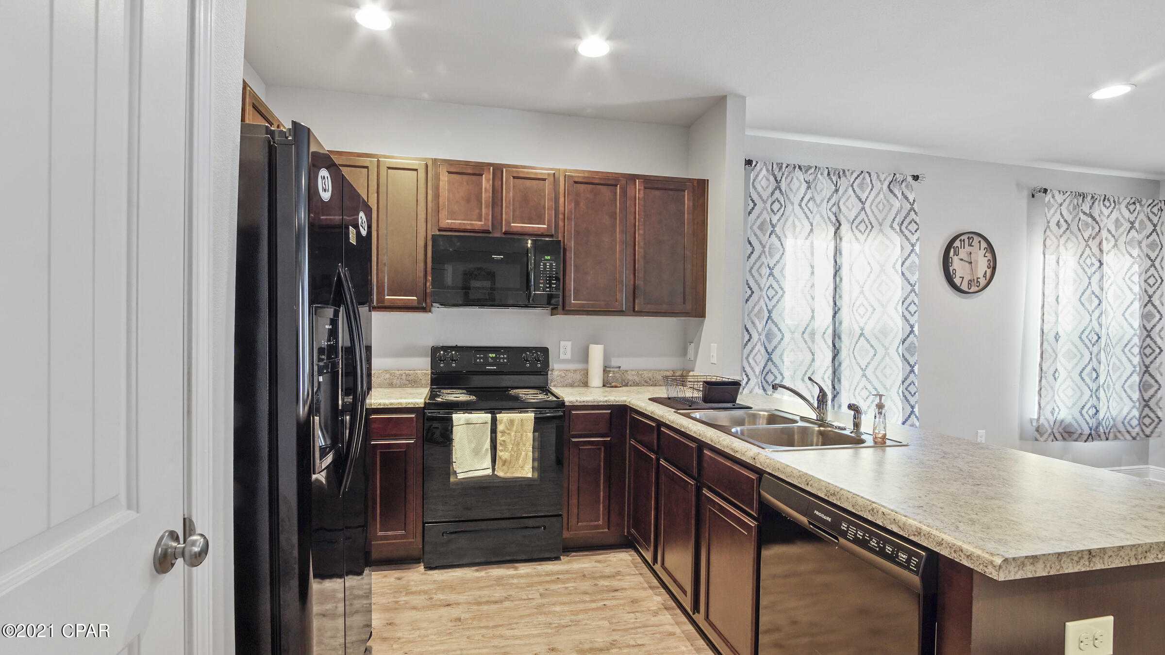 Sentinel Point - Residential