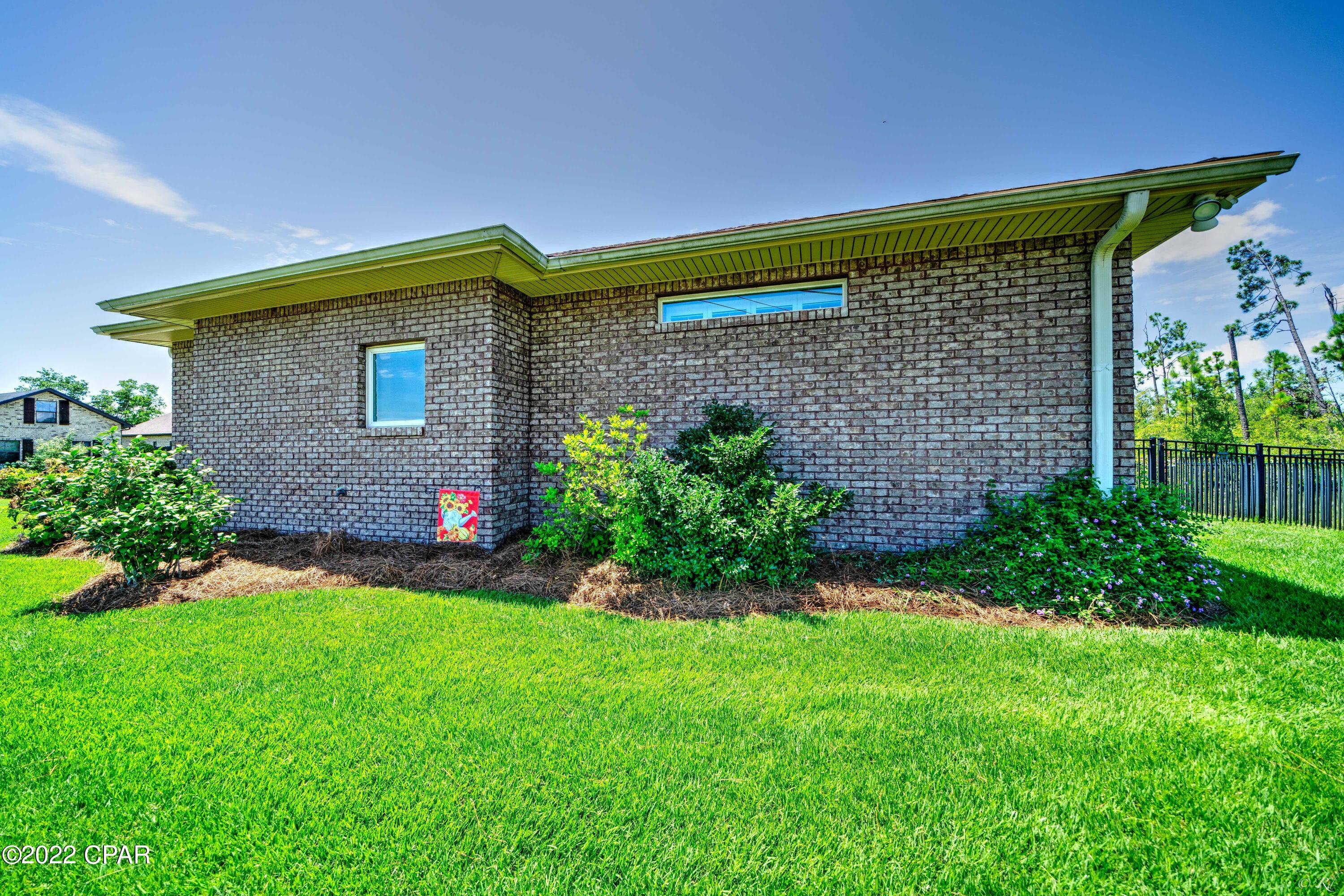 College Oaks - Residential