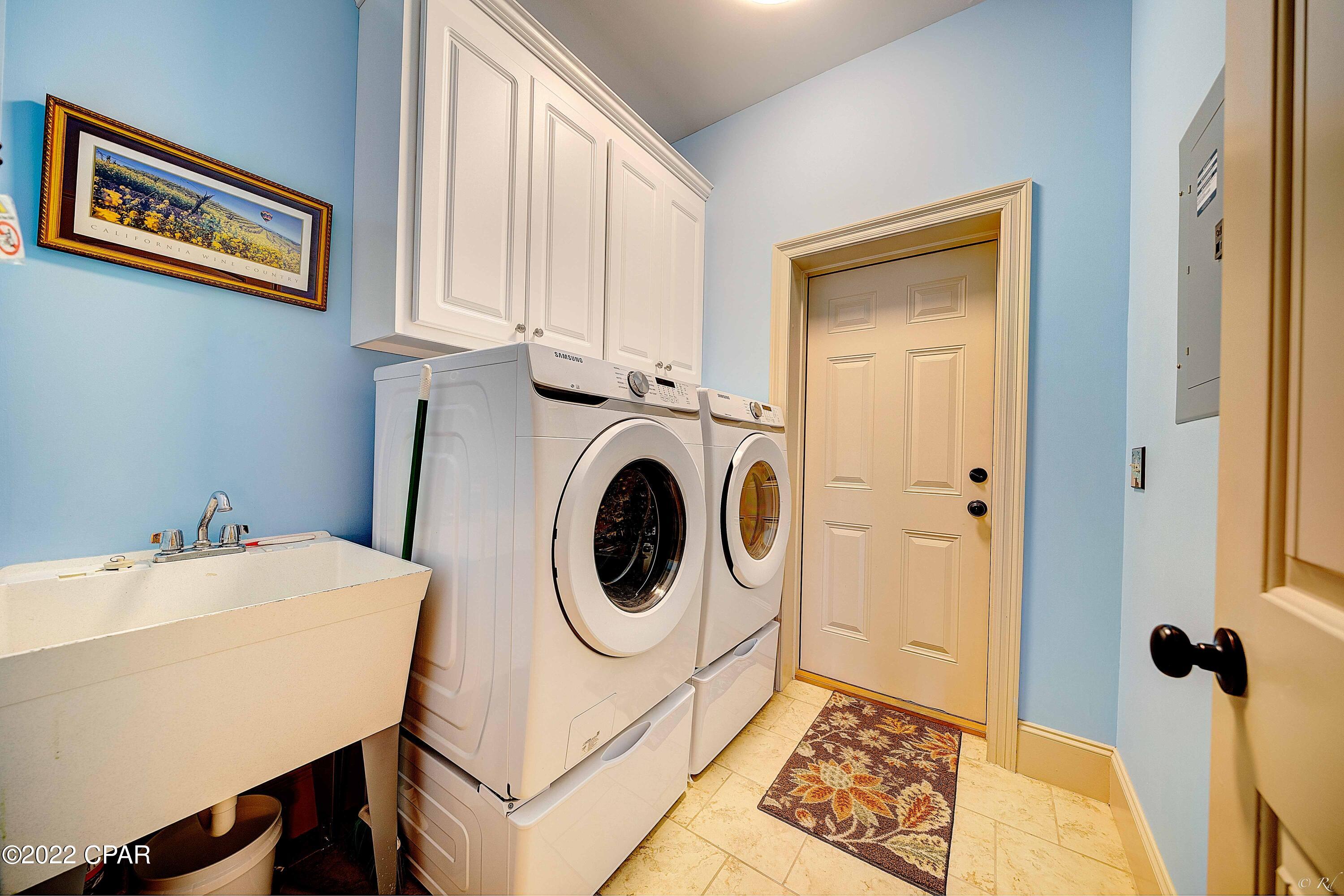 College Oaks - Residential