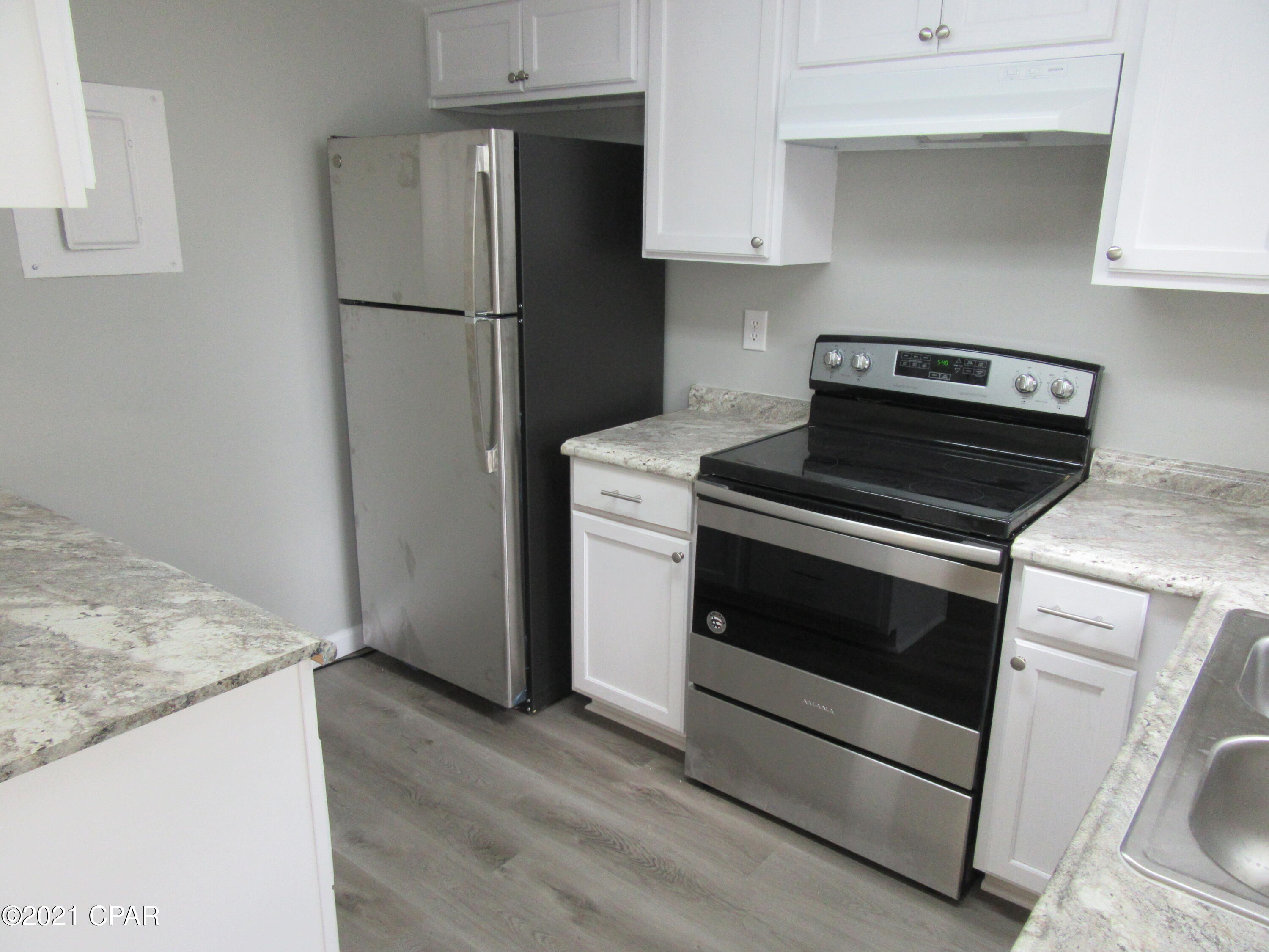 [No Recorded Subdiv] - Residential Lease