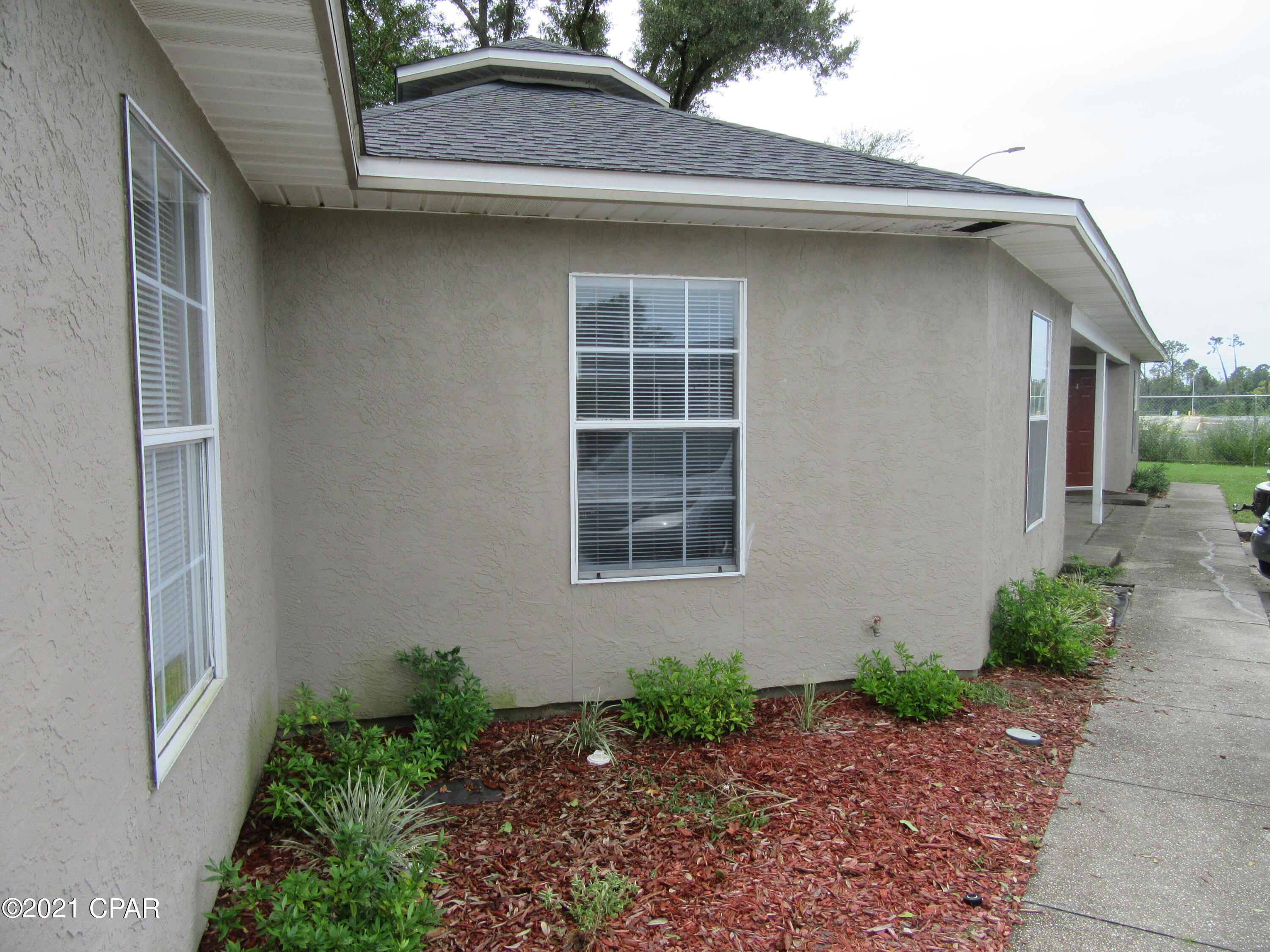 [No Recorded Subdiv] - Residential Lease