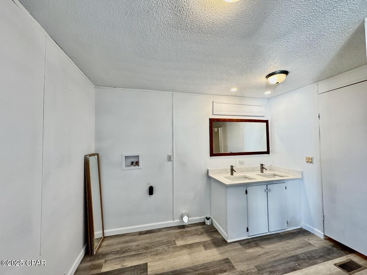 Laguna Beach Estates - Residential