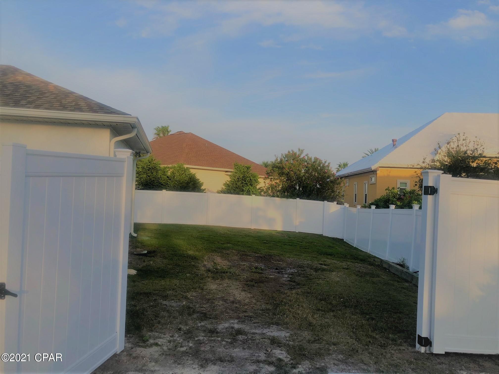 Dolphin Bay - Residential