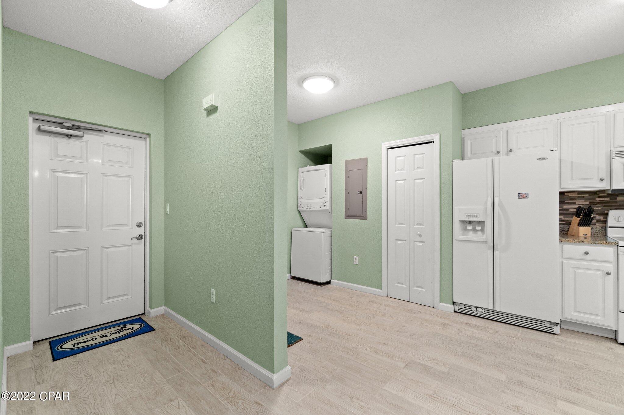 Hibiscus By The Bay - Residential